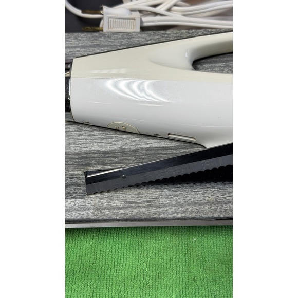 Vintage Hamilton Beach Electric Knife w/ Case Tested Working - Picture 8 of 14